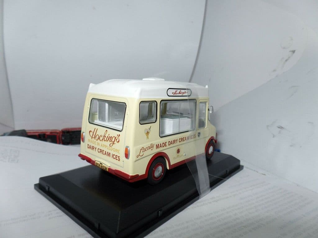 Oxford 1/43 Bedford Cf Ice Cream Van/Morrison Hockings 43Cf002 